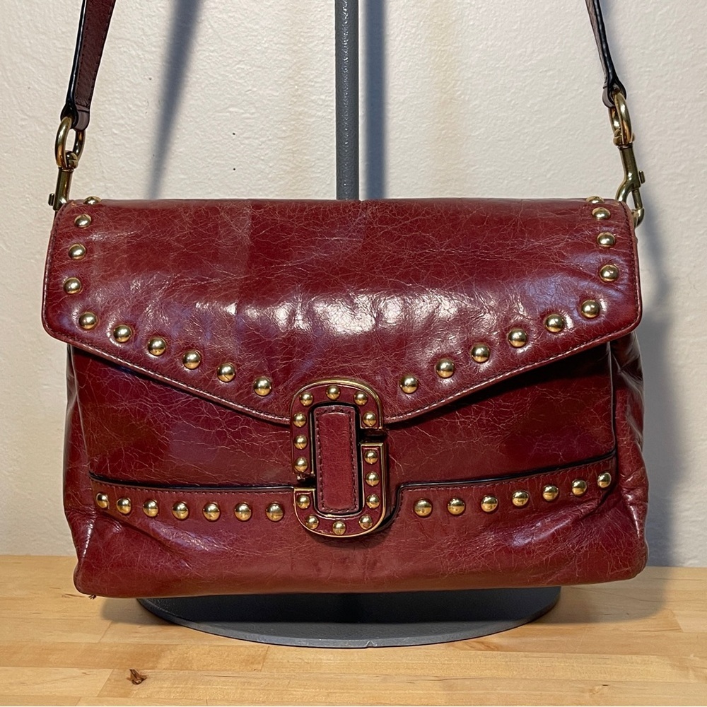 The Marc Jacobs Red Leather Studded Envelope Crossbody Bag - Picture 2 of 15
